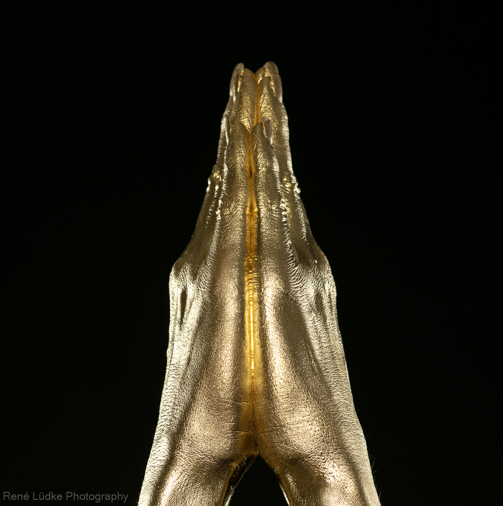verneigung, goldene Hände, Buddha, Bodypainting