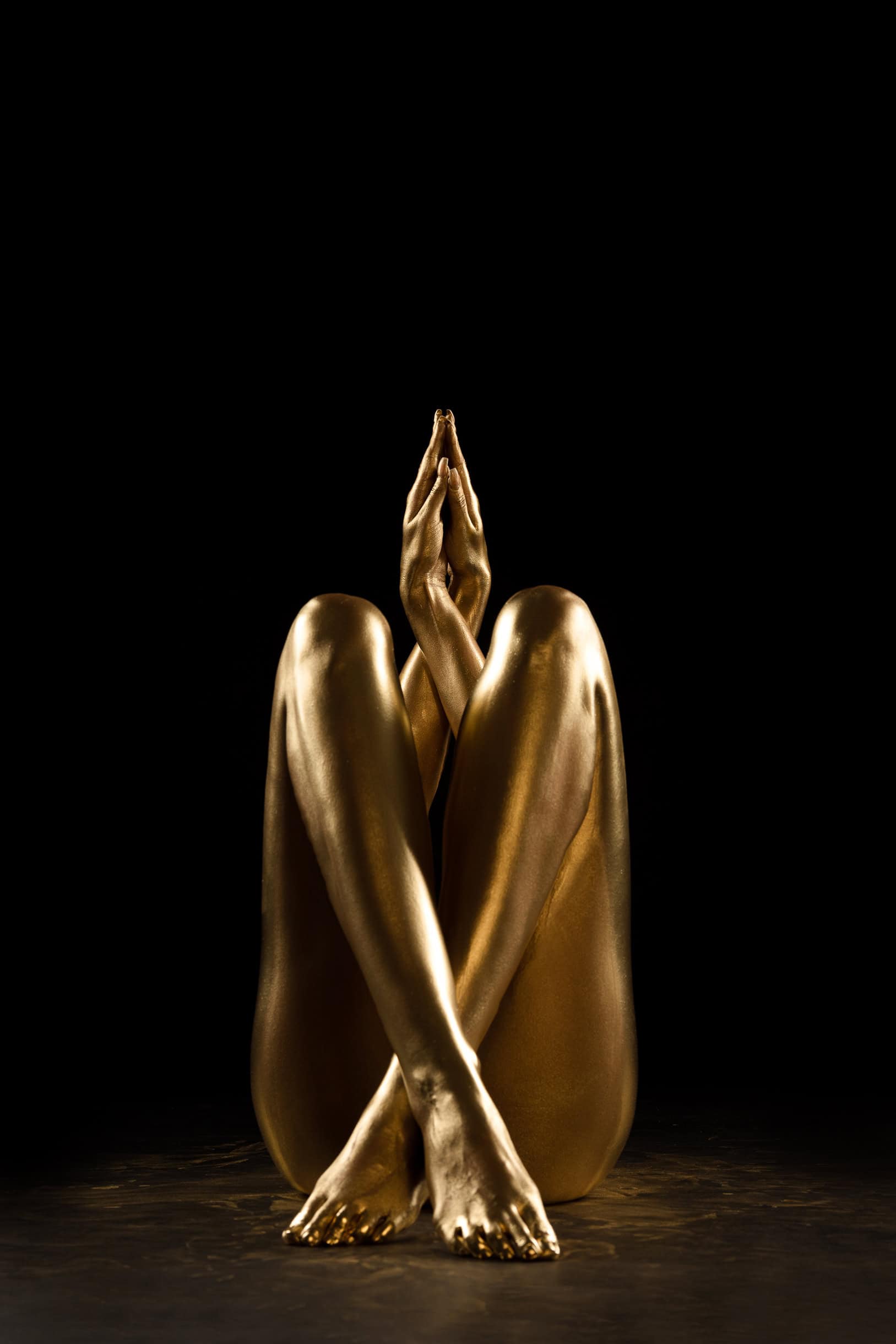 Gold Bodypainting mit betenden Händen, inspiriert von Gustav Klimt, René Lüdke Hamburg