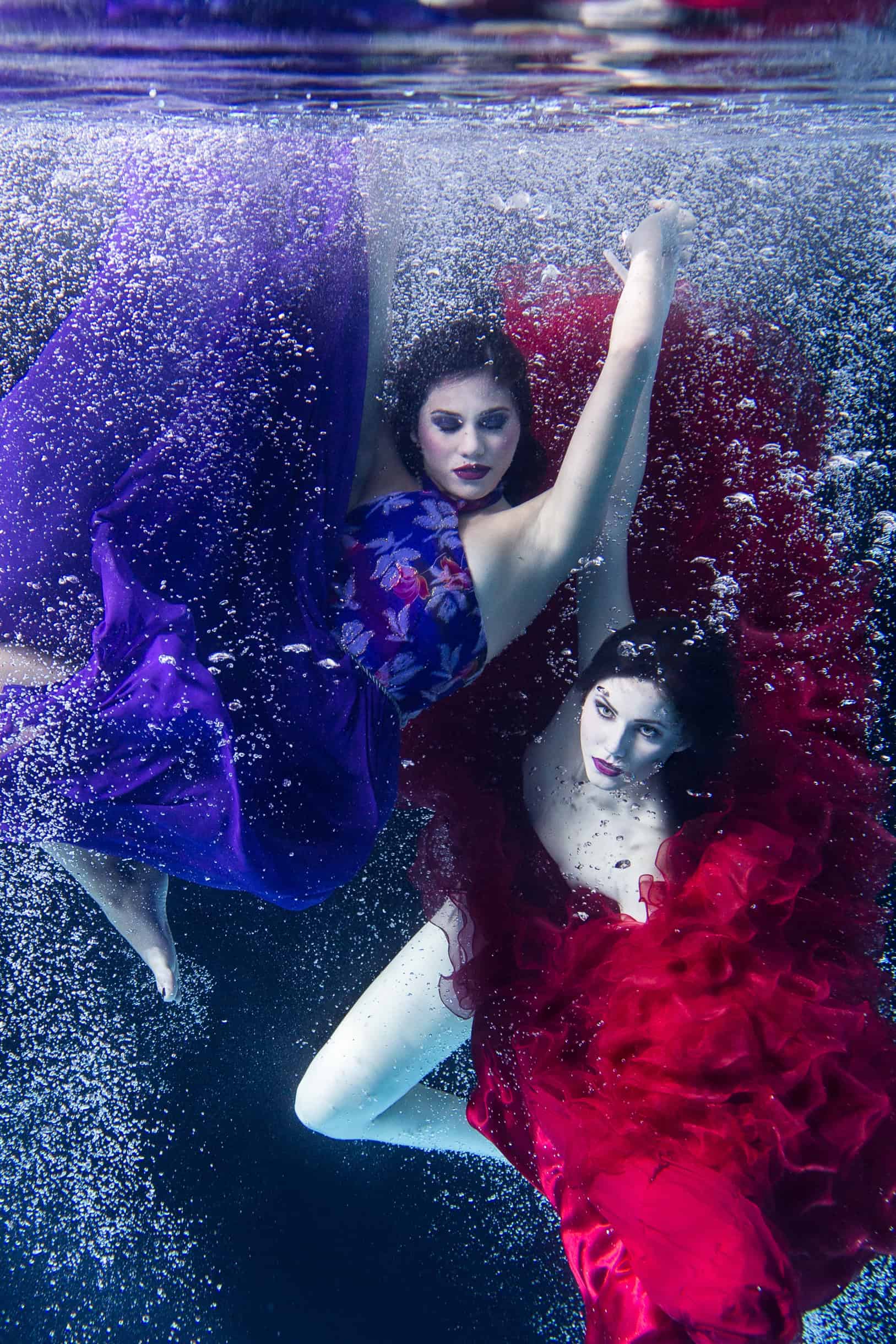 Unterwasser-Fotoshooting in Hamburg mit den Models Nathalie Volk (GNTM) und Ronja De Jesus, fotografiert von René Lüdke