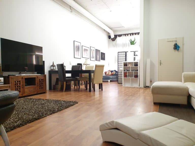 Professionelles 140 m² Fotostudio von René Lüdke in Hamburg City Nord mit Profoto High-End-Lichttechnik